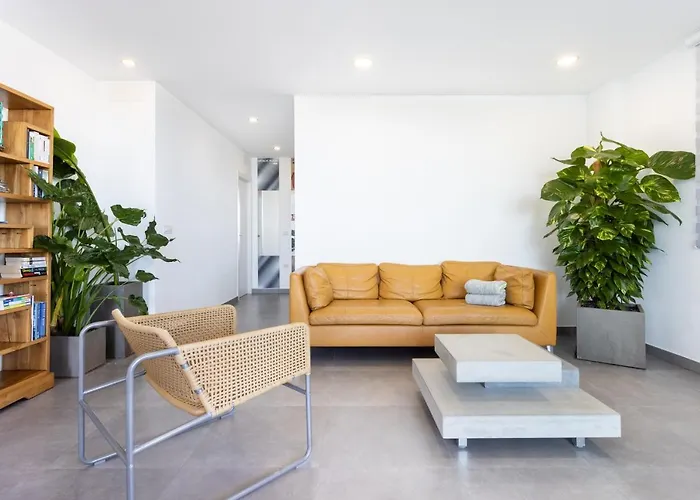 Pool Jacuzzi Of Tulio Semesterbostad